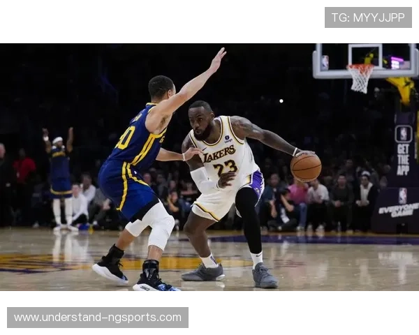 浓眉复出带领湖人逆袭勇士 詹姆斯关键时刻致命一投助球队取胜